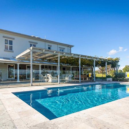 Claremont Manor Villa Lovedale Exterior photo